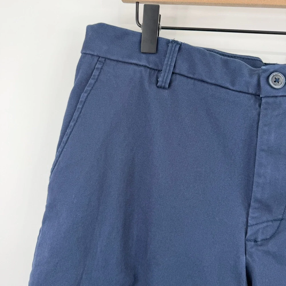 IZOD Saltwater Stretch Shorts Mens 32 Blue‎ Chino Flat Front 10